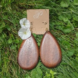 Beautiful Plunder design wooden teardrop earrings